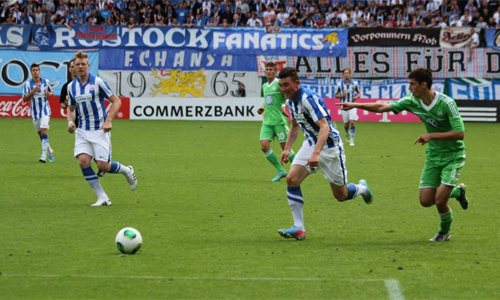 Hansa Rostock unterliegt in einem spannenden Finale dem VfL Wolfsburg mit 1:3 nach Verlängerung. Foto: Sebastian Heger