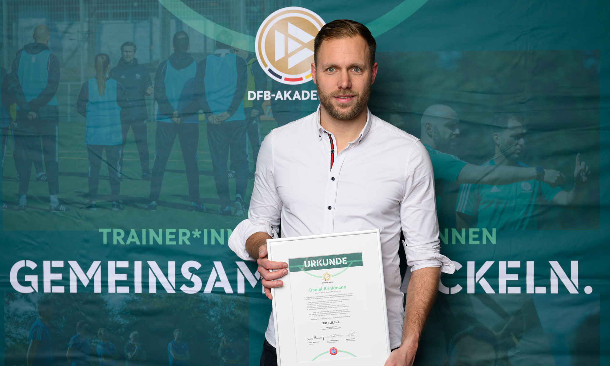 Daniel Brinkmann erhält am 27. Januar 2025 Pro Lizenz vom DFB in Frankfurt