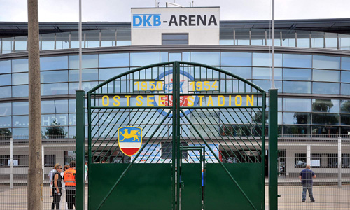 Die DKB-Arena in Rostock heißt zukünftig wieder Ostseestadion. Foto: Joachim Kloock
