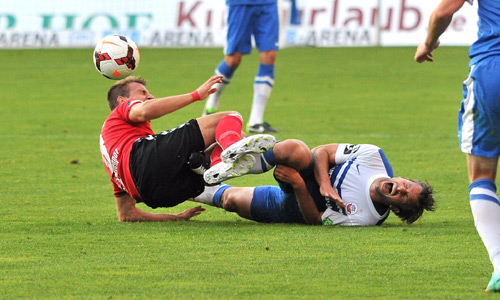 Das tat weh: Hansa Rostock verlor im eigenen Stadion gegen Aufsteiger SG Sonnenhof Großaspach mit 1:3 (1:2). Foto: Joachim Kloock