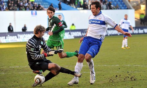 Radovan Vujanovic erzielte gegen den Bremen II das sechste Tor in der erfolgreichen englischen Woche. Foto: Joachim Kloock