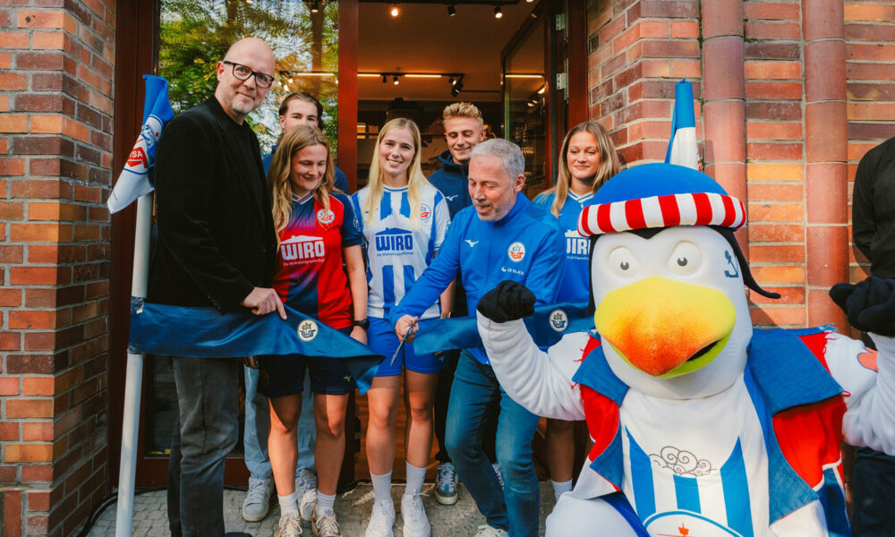 Eröffnung des Hansa-Fanshops am Uni-Platz