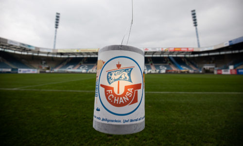 Laternenlauf Rostock: Lichtermeer im Ostseestadion