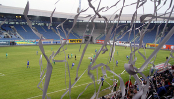 Knapp 11.000 Zuschauer fanden am Samstag den Weg ins Ostseestadion und sahen die Partie gegen den VfB Lübeck. Foto: Sebastian Ahrens