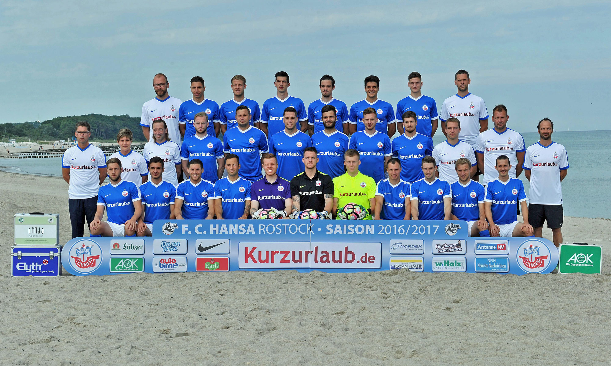 Mannschaftsfoto des FC Hansa Rostock 2016/2017