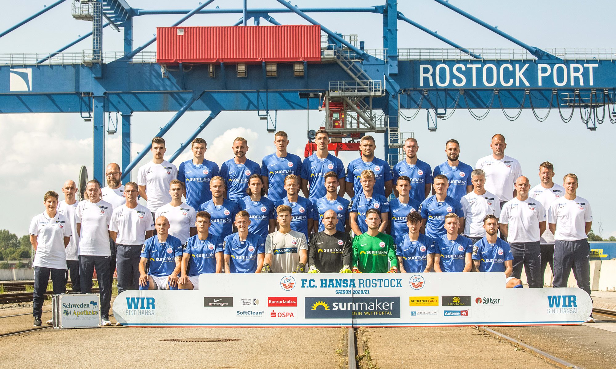 Mannschaftsfoto des FC Hansa Rostock 2020/2021