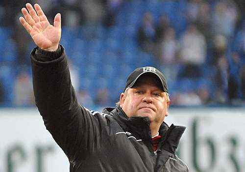 Trainer Frank Pagelsdorf verabschiedete sich mit einem Unentschieden gegen den VfL Osnabrück (2:2) vom eigenen Publikum in Rostock. Foto: Joachim Kloock