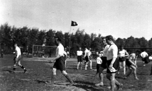 Fundstück aus dem RFC-Archiv: Spiel der Alten Herren des Rostocker Sportclubs v. 1895 gegen den Fliegerhorst Warnemünde am 4. Juni 1935.