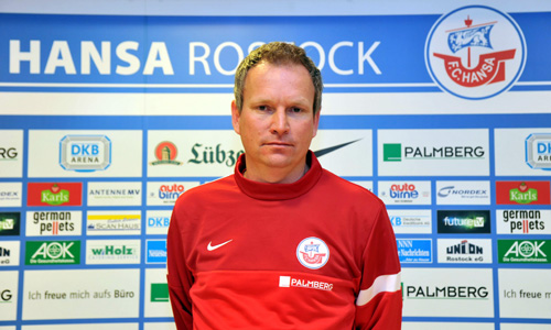 Niederländer Robert Roelofsen wird Interimstrainer bei Hansa Rostock. Foto: Joachim Kloock