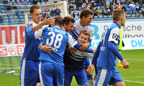 Hansa Rostock spielte sich gegen Fortuna Köln beim 4:0 in einen heimischen Torrausch. Foto: Joachim Kloock